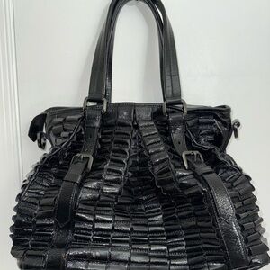 Burberry Lowry Tote Large Black Leather